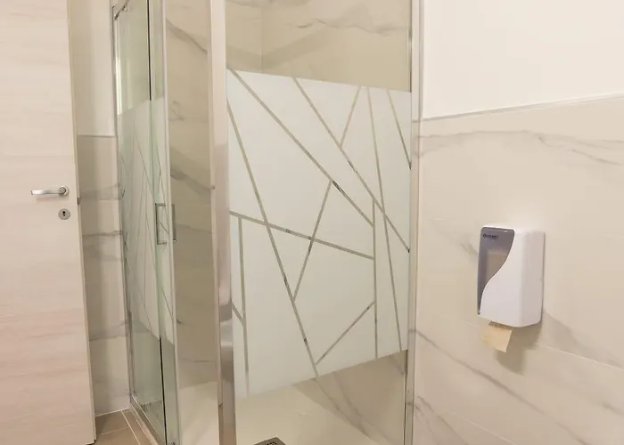 Mentana Konukevi Parma